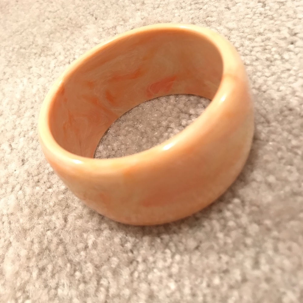 Coral bangle